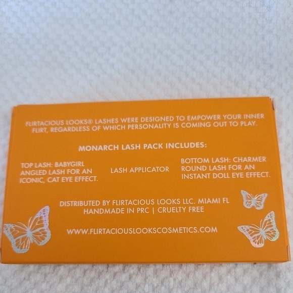 Flirtacious Looks Cosmetics Monarch Eye Lashes Eyelashes Pack *NEW* MSRP $38 - Picture 3 of 3